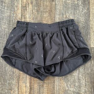 Lululemon logo hottie hot shorts size 8